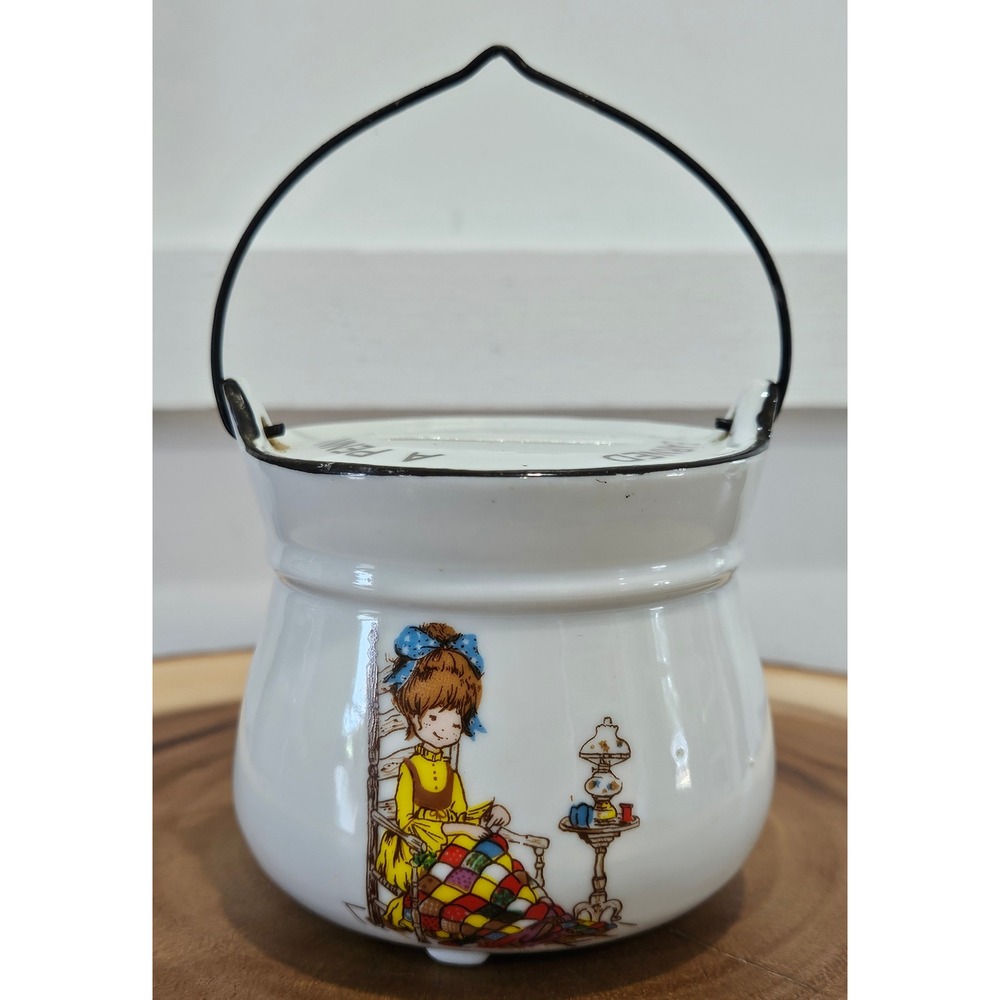 RETRO VTG 1976 Enesco Roth Ceramic Penny Saved Earned Quilt Girl Coin Bank